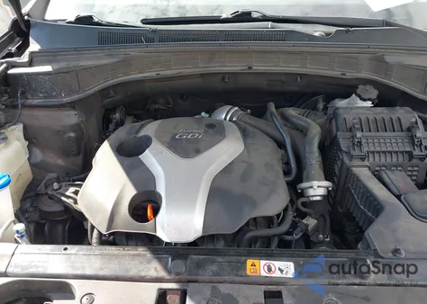 2013 Hyundai Santa Fe Sport 2.0T z USA, uszkodzony, nr VIN 5XYZU3LA0DG027149